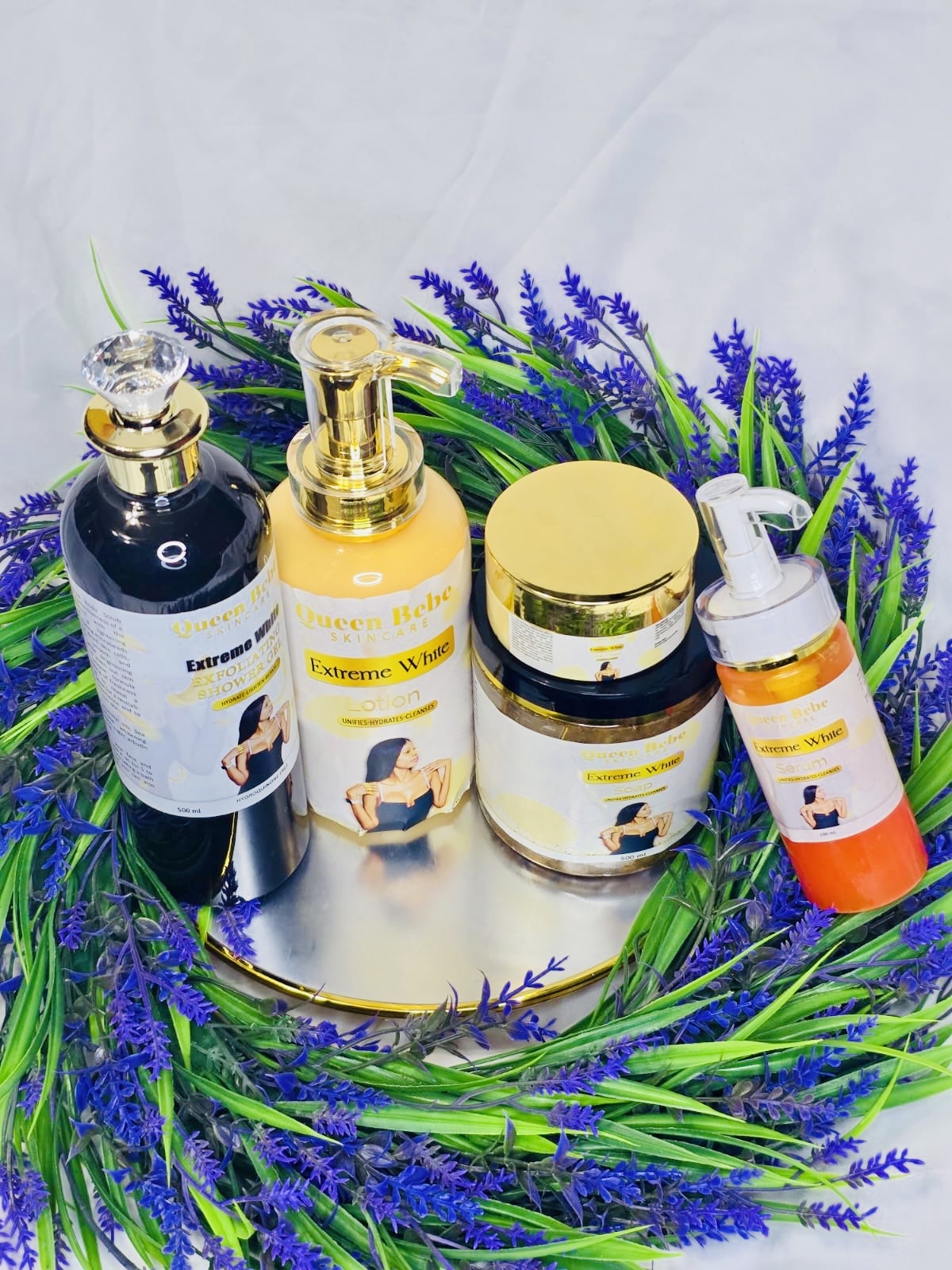 Extreme White Set Contains 1Lotion, 1 Serum, 1Face Cream, 1 Soap, 1 Strong Black Lightening Exfoliating Shower Gel